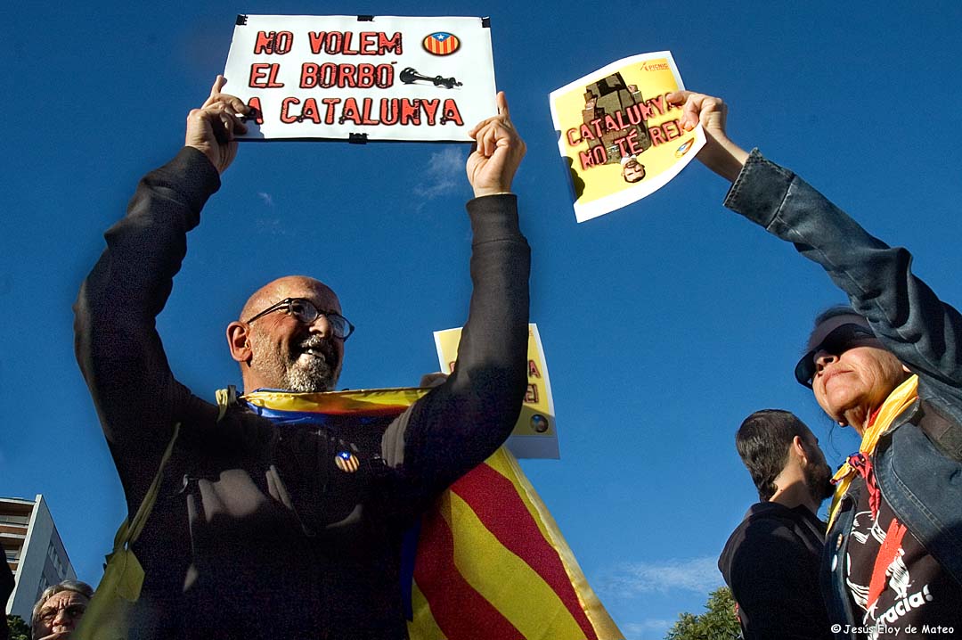 Protesta contra el Rey / Eloy de Mateo