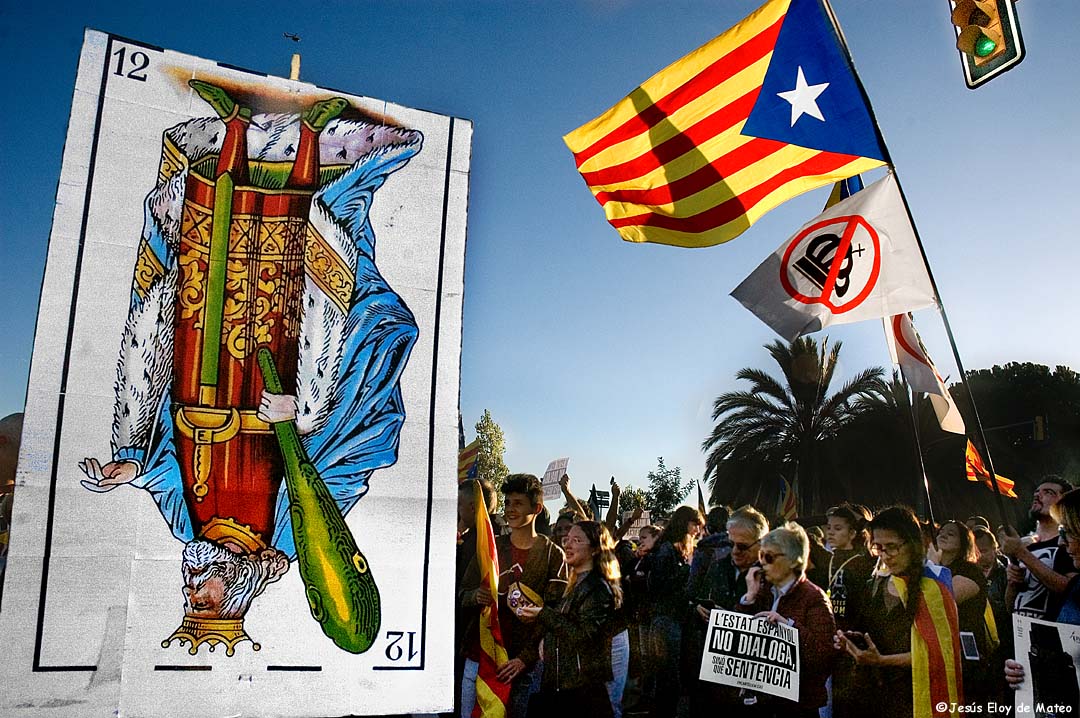 Protesta contra el Rey / Eloy de Mateo