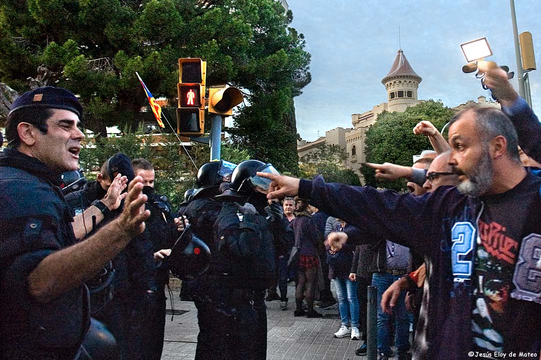 Protesta contra el Rey / Eloy de Mateo