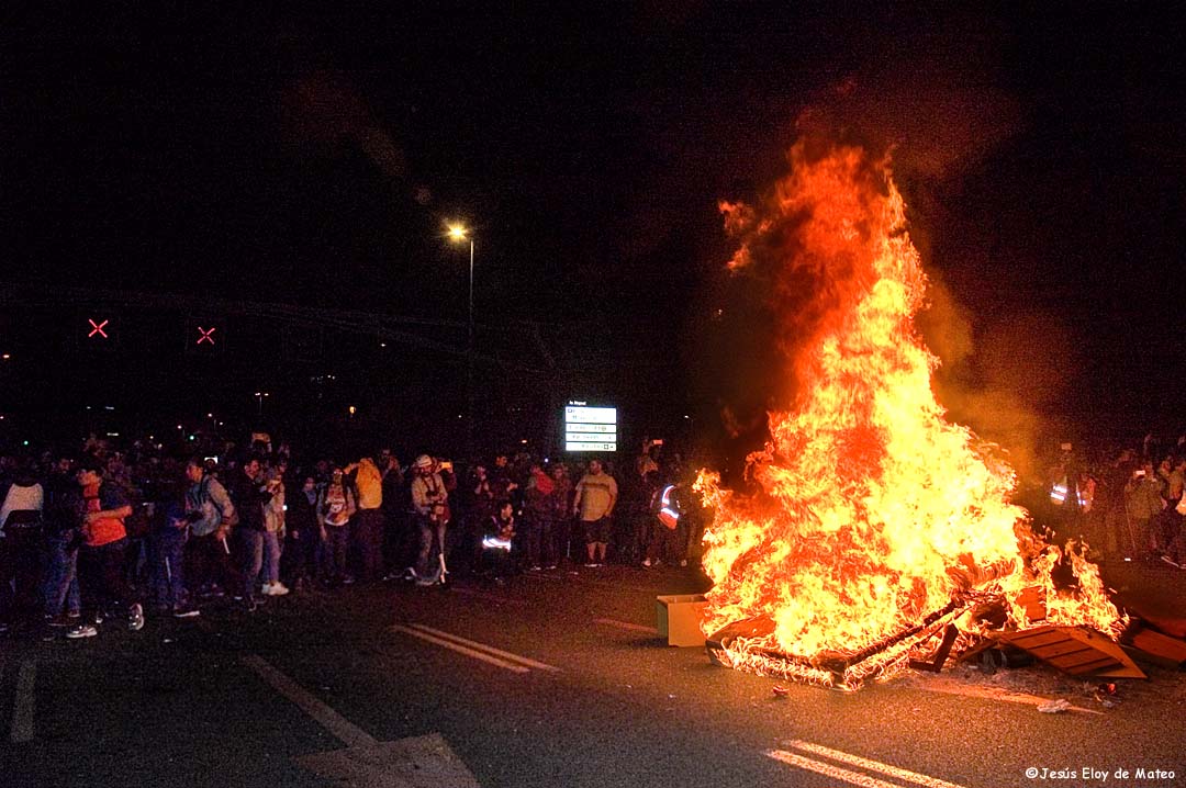 Protesta contra el Rey / Eloy de Mateo