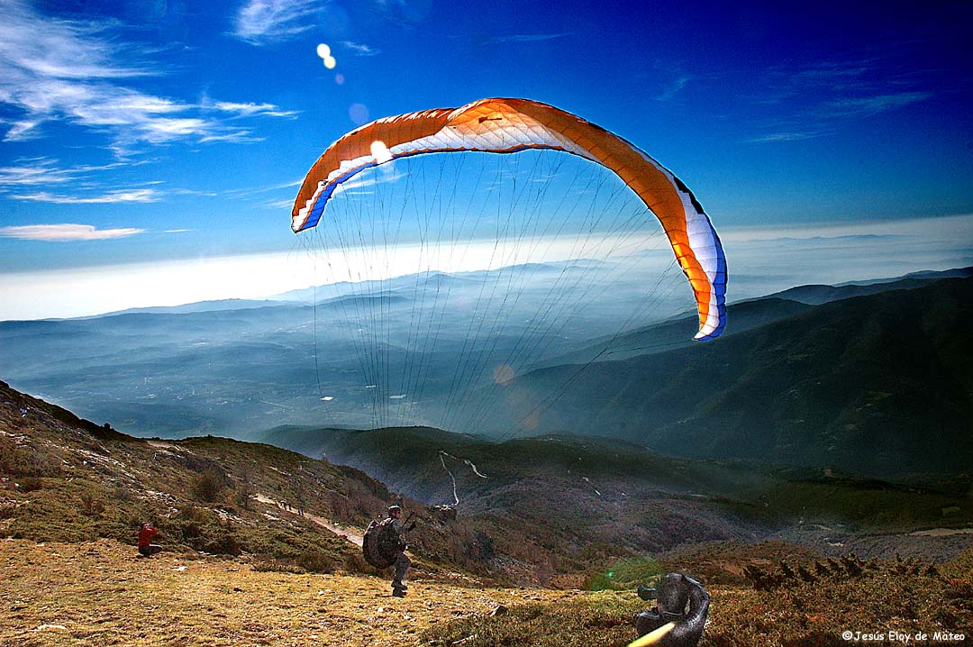 Vuelo sin motor Parapente / Eloy de Mateo