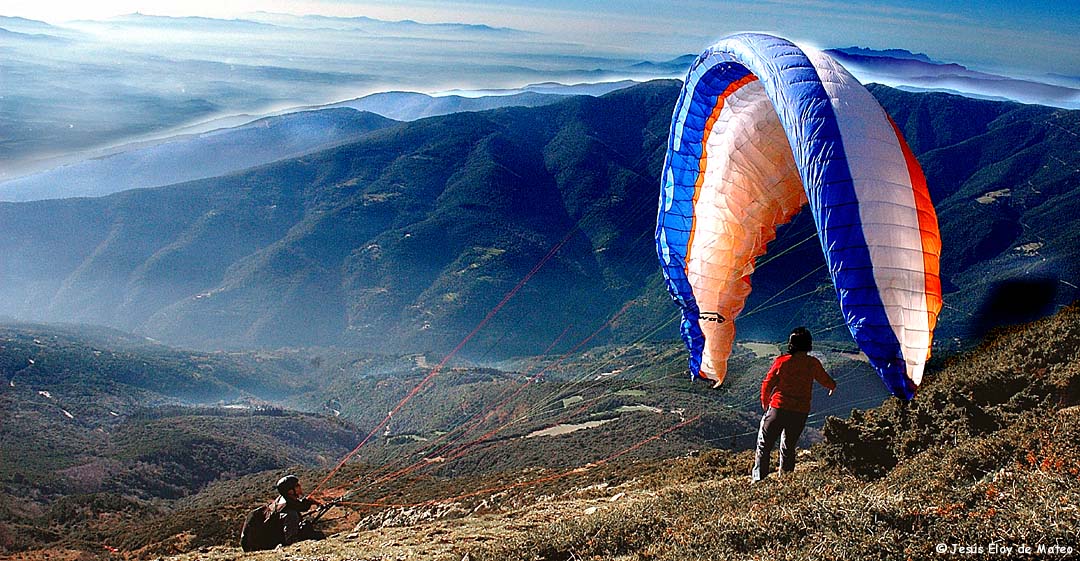 Vuelo sin motor Parapente / Eloy de Mateo