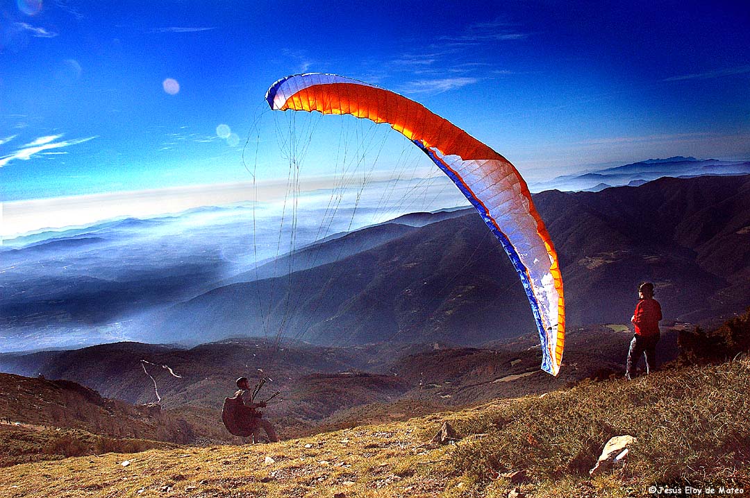 Vuelo sin motor Parapente / Eloy de Mateo