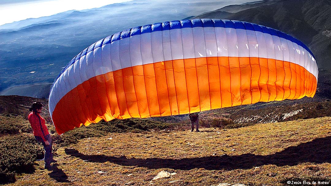 Vuelo sin motor Parapente / Eloy de Mateo